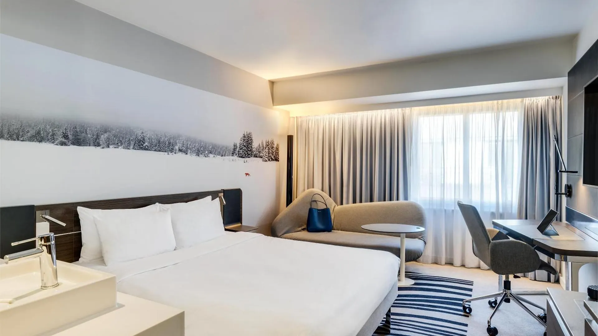מלון Novotel London Tower Bridge