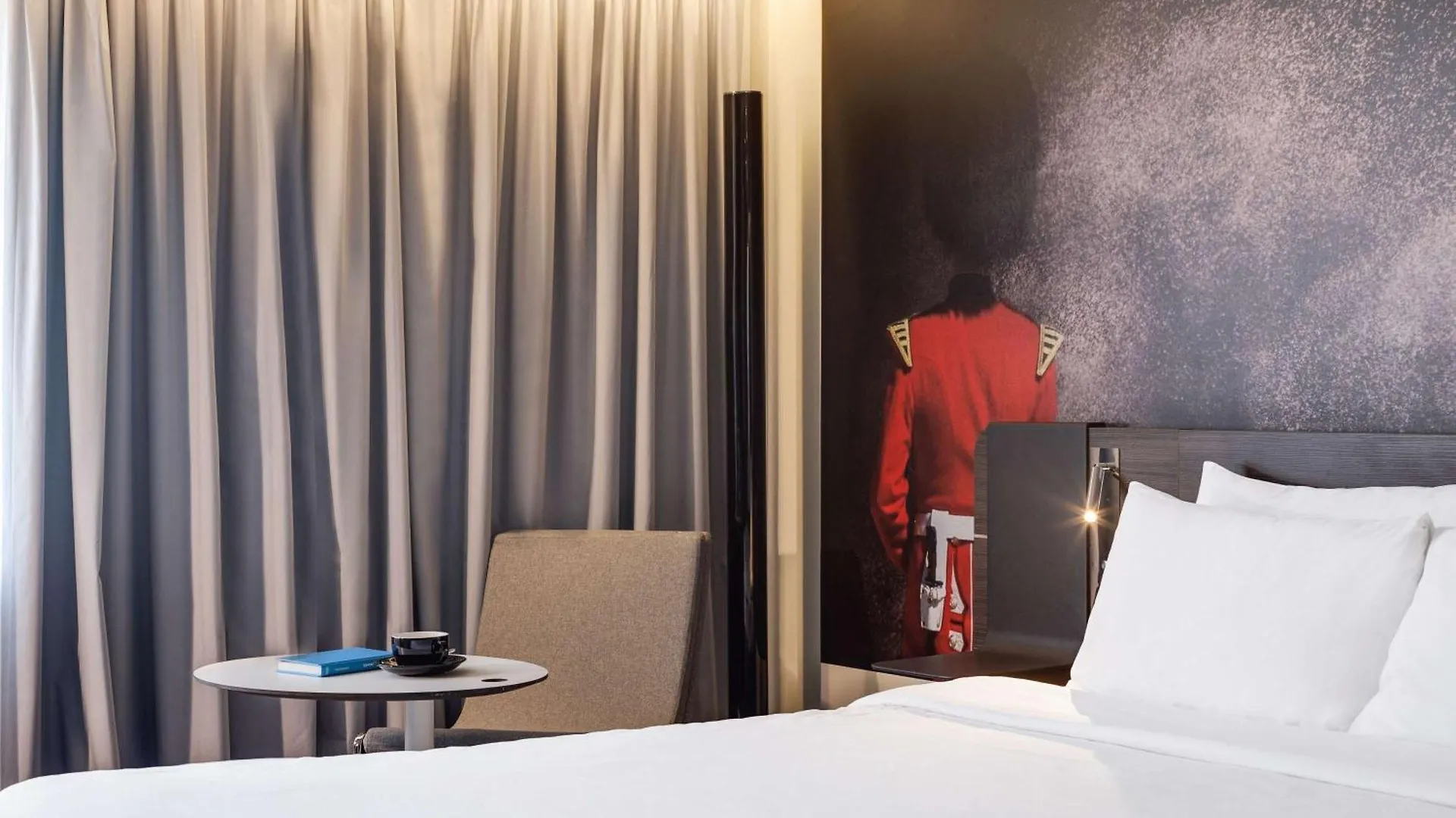 מלון Novotel London Tower Bridge