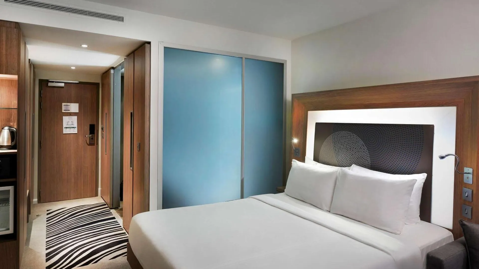 Novotel London Tower Bridge 4*,